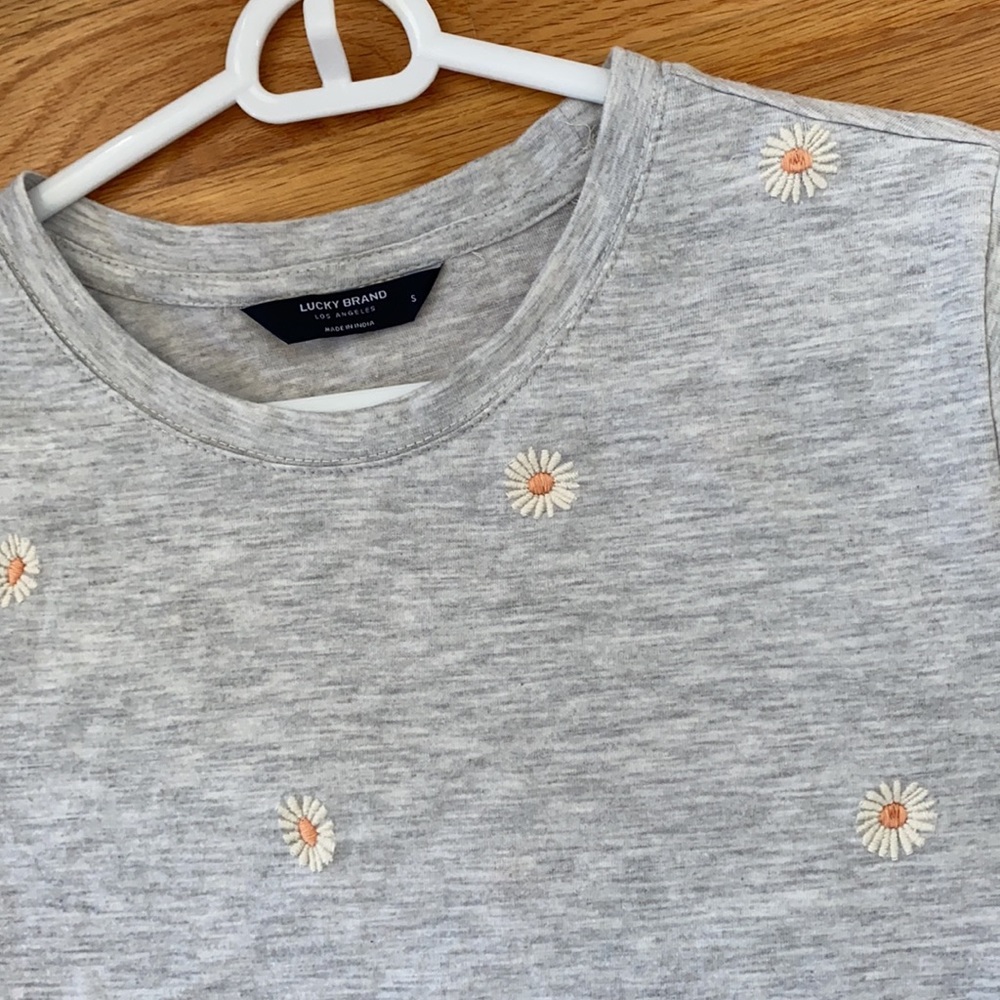 Luck Brand, Small T-Shirt, Gray with Daisies